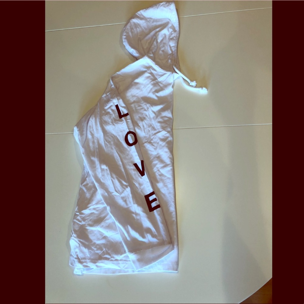 White long sleeve "love" hoodie